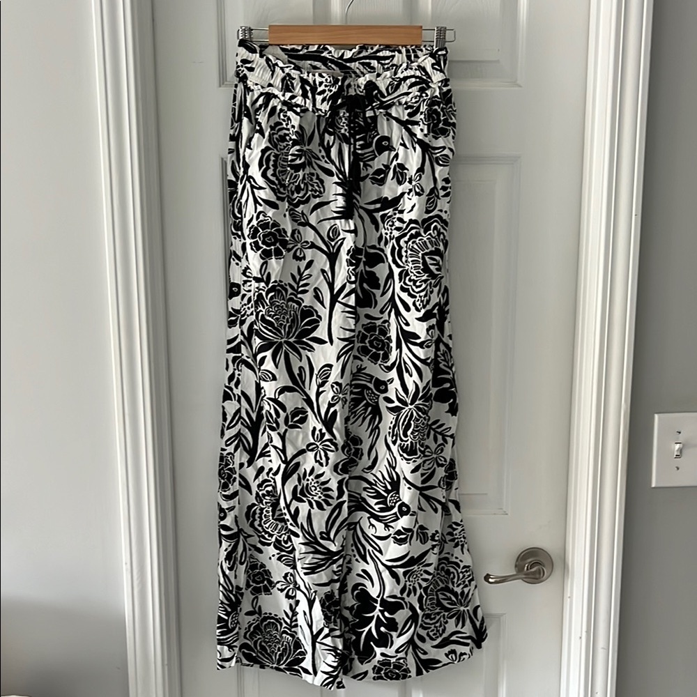 Black and White Floral wide leg pants